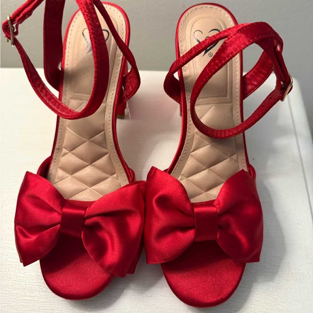 New!! Windsor Red Satin Bow Heels